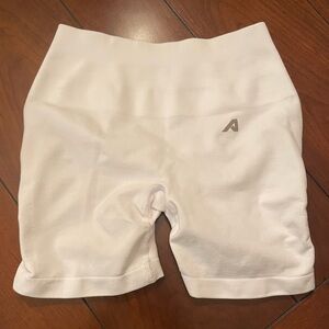 Alphalete Women's pump White Bike Shorts NEW